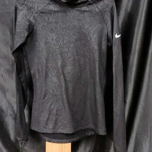 Nike Dri-FIT pro Long sleeve black turtleneck  women's  size medium - Picture 1 of 9